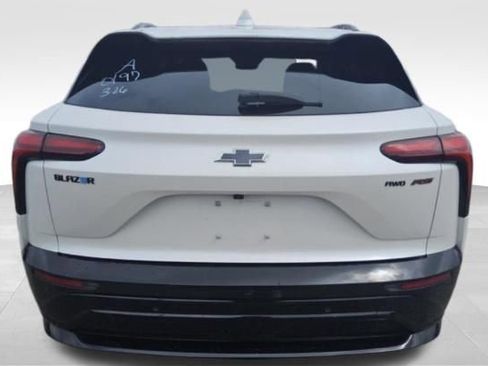 Used 2025 Chevrolet Blazer EV RS image 6