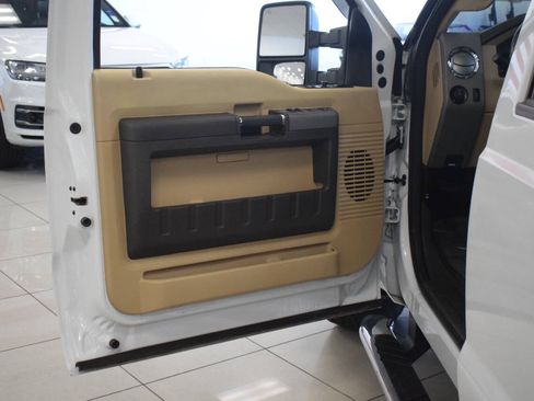 Used 2011 Ford F250 Lariat w/ Lariat Interior Pkg RWD image 36