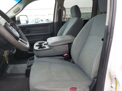 Used 2017 RAM 2500 Tradesman w/ Chrome Appearance Group image 24