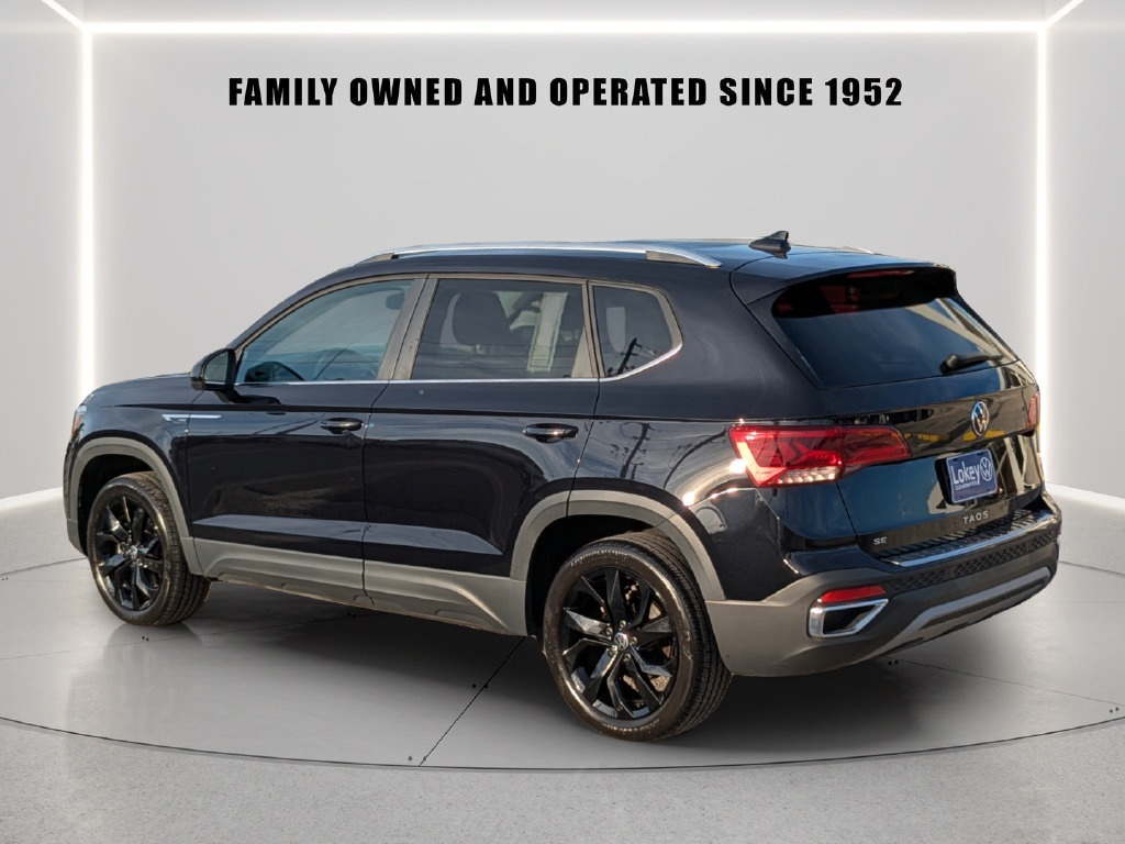 Certified 2024 Volkswagen Taos SE FWD image 4