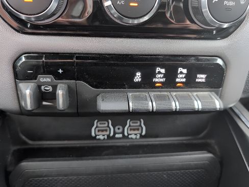 Used 2025 RAM 1500 Big Horn AWD/4WD image 21