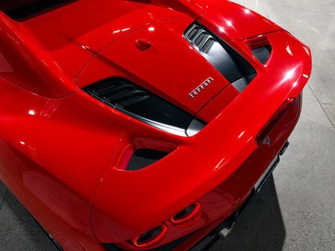 Used 2023 Ferrari F8 Tributo RWD image 40