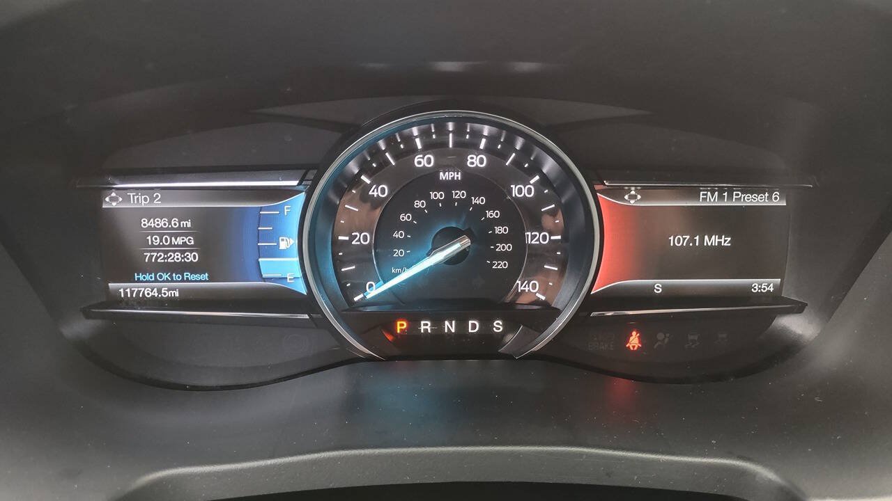 Used 2018 Ford Explorer XLT w/ Equipment Group 201A AWD/4WD image 20