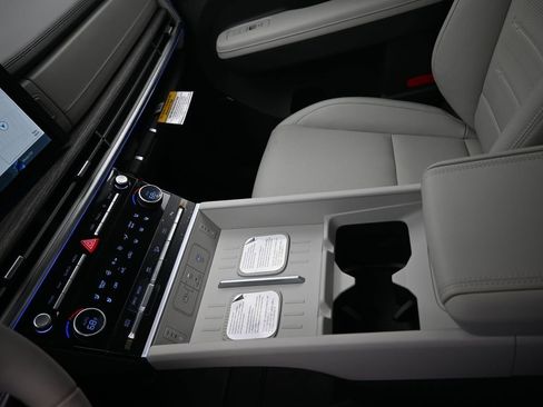 New 2026 Hyundai Santa Fe Limited AWD/4WD image 19