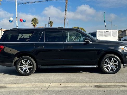 Used 2022 Ford Expedition Max Limited image 2