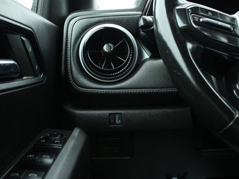 Used 2023 Chevrolet Colorado LT w/ LT Convenience Package III AWD/4WD image 31