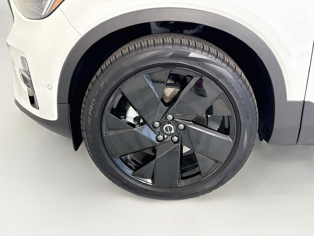 Used 2026 Volvo XC40 B5 Ultra w/ Climate Package AWD/4WD image 30