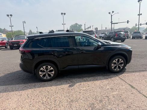 Used 2021 Nissan Rogue SV AWD/4WD image 9