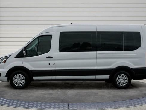 Used 2023 Ford Transit 350 XLT RWD image 4
