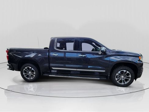 Used 2023 Chevrolet Silverado 1500 High Country w/ Technology Package AWD/4WD image 8