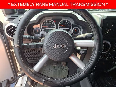 Used 2008 Jeep Wrangler Unlimited Sahara AWD/4WD image 17