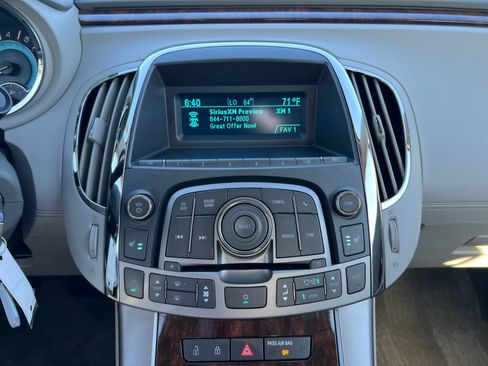 Used 2011 Buick LaCrosse CXL FWD image 12