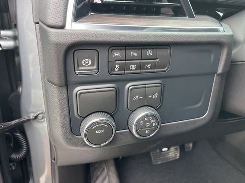 New 2026 Chevrolet Suburban Premier image 20