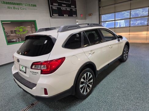 Used 2016 Subaru Outback 2.5i Limited AWD/4WD image 6