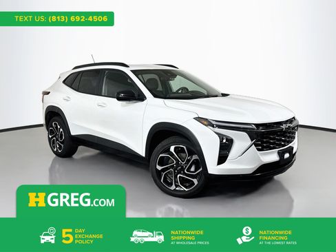 Used 2025 Chevrolet Trax RS w/ Driver Confidence Package FWD image 1