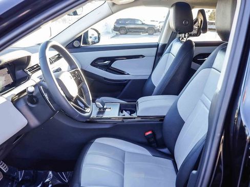 Used 2024 Land Rover Range Rover Evoque Dynamic SE image 19