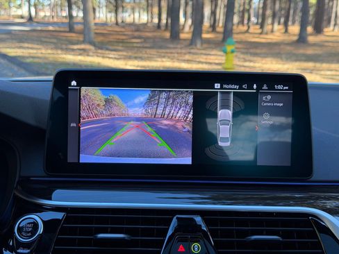 Used 2023 BMW 530i w/ Convenience Package image 5