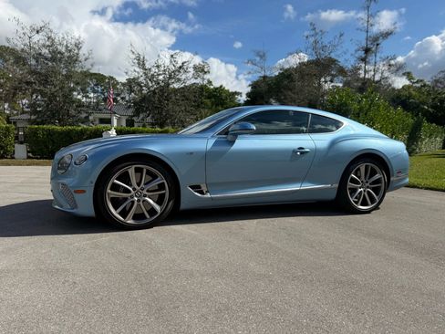 Used 2022 Bentley Continental GT image 3