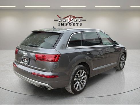 Used 2019 Audi Q7 3.0T Premium w/ Cold Weather Package AWD/4WD image 3