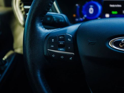 Used 2020 Ford Escape Titanium w/ Titanium Premium Package 2.0 image 15