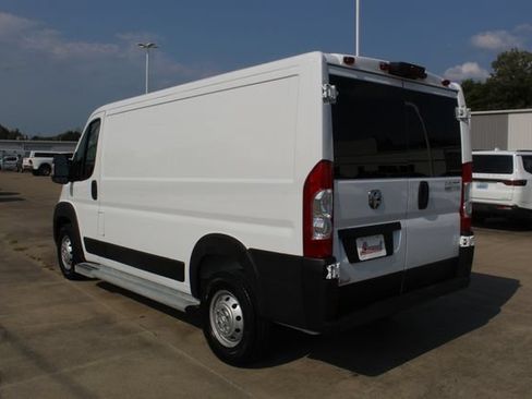 Used 2023 RAM ProMaster 2500 FWD image 3