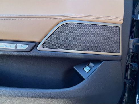 Used 2016 BMW 750i image 24