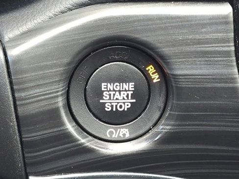 Used 2019 Jeep Grand Cherokee Limited AWD/4WD image 19