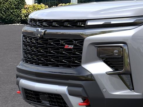 New 2026 Chevrolet Traverse Z71 w/ Enhanced Driving Package AWD/4WD image 13