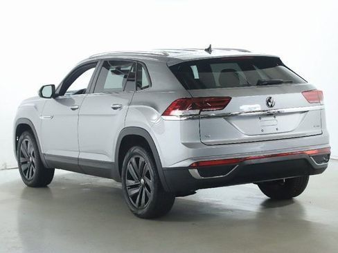 Used 2023 Volkswagen Atlas Cross Sport SE w/ Black Wheel Package image 41