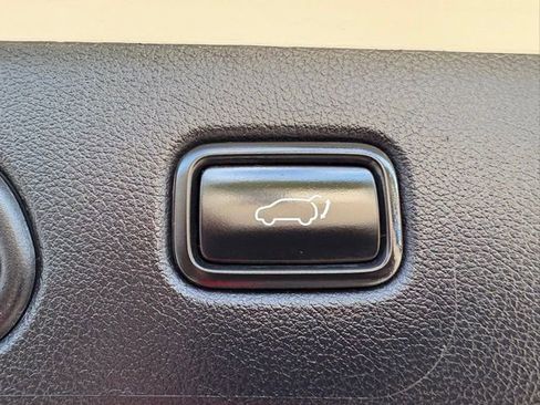 Used 2022 Kia Sportage EX w/ EX Technology Package image 36