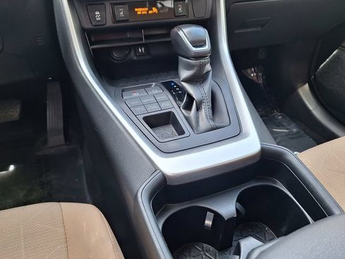 Used 2019 Toyota RAV4 XLE w/ Convenience Package AWD/4WD image 24