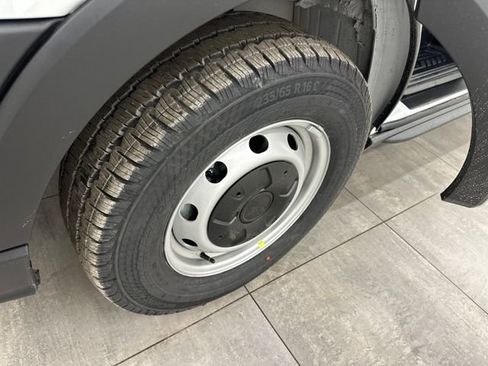 New 2026 Ford Transit 250 148 Medium Roof image 30