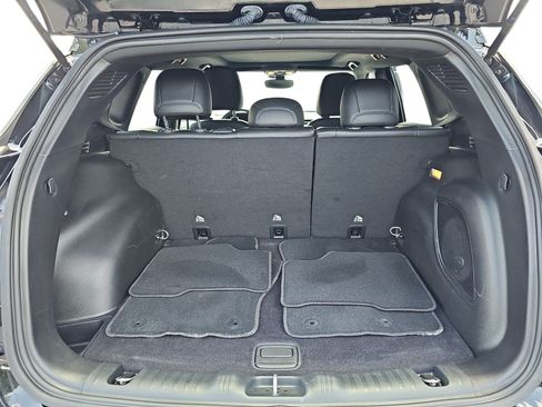 Used 2023 Jeep Compass Limited w/ Sun and Sound Group AWD/4WD image 26