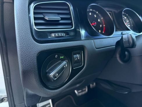 Used 2017 Volkswagen GTI Sport FWD image 38