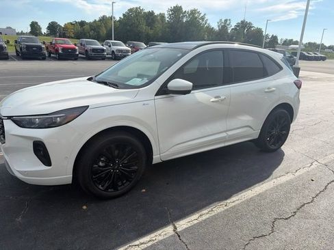 Used 2024 Ford Escape ST-Line Elite w/ Premium Technology Package AWD/4WD image 2
