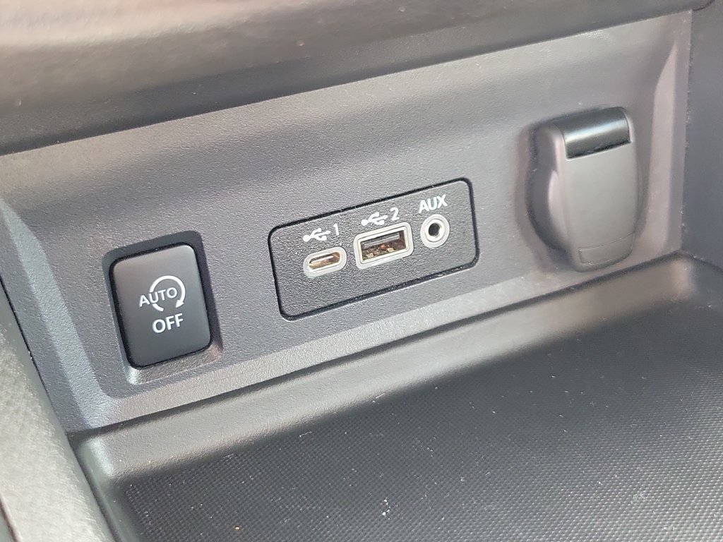 Certified 2025 Nissan Sentra SV FWD image 27