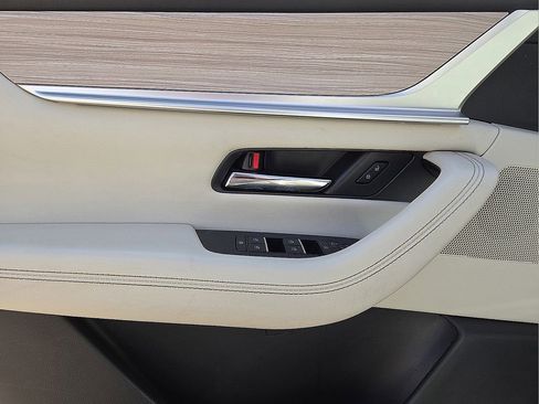 Used 2024 MAZDA CX-90 Plug-In Hybrid w/ Premium Plus image 21