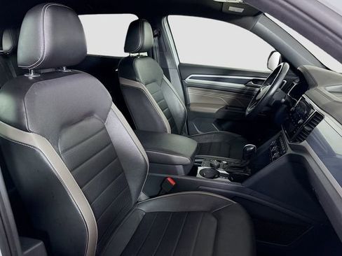 Used 2022 Volkswagen Atlas Cross Sport SEL Premium R-Line image 31