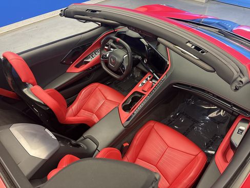Used 2023 Chevrolet Corvette Stingray Preferred Conv w/ Z51 Performance Package RWD image 28