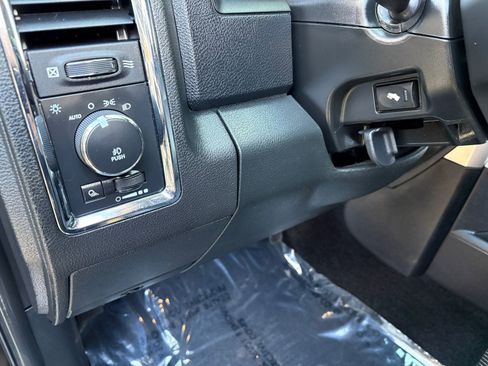 Used 2014 RAM 1500 Laramie w/ Convenience Group RWD image 13