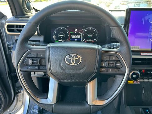 Used 2026 Toyota 4Runner Platinum AWD/4WD image 13