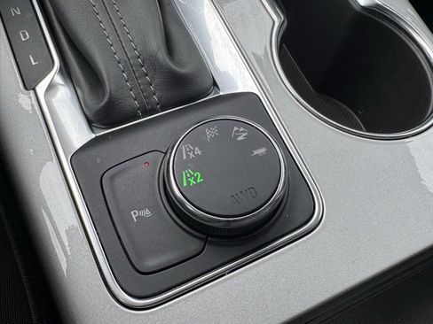 Used 2019 Chevrolet Blazer LT image 27