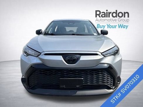 Used 2025 Toyota Corolla Cross AWD Hybrid image 2