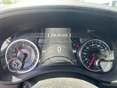Used 2019 RAM 1500 Laramie AWD/4WD image 21