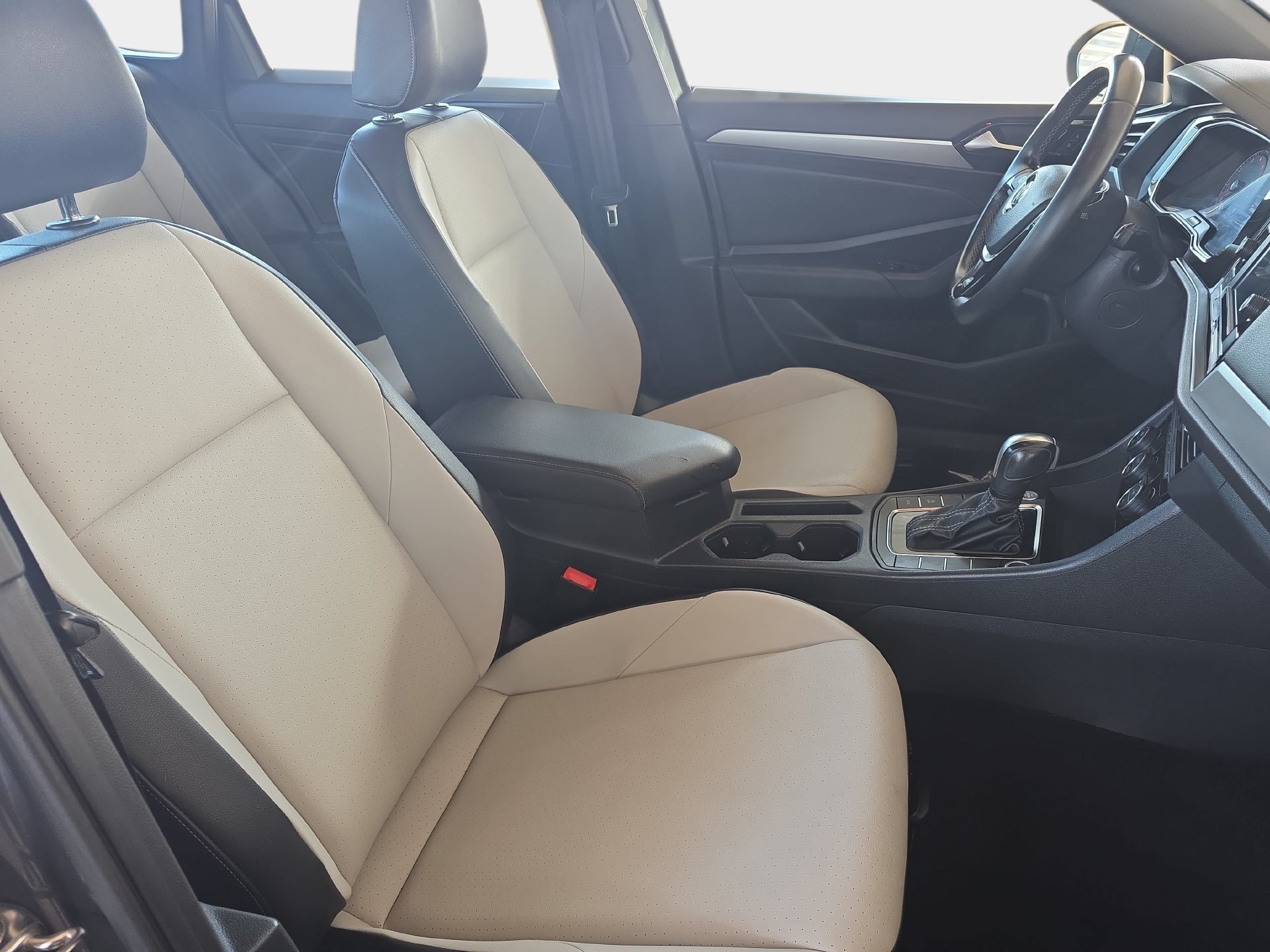 Used 2020 Volkswagen Jetta R-Line FWD image 10