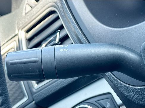 Used 2019 Ford Explorer XLT w/ Equipment Group 202A FWD image 12