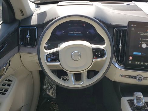 New 2026 Volvo XC90 T8 Ultra w/ Protection Package Premier AWD/4WD image 7