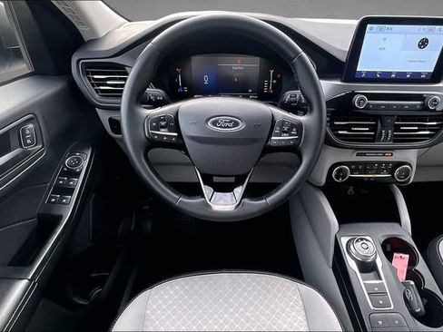 Used 2024 Ford Escape Active FWD image 3