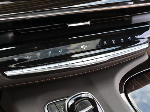 Used 2021 Cadillac Escalade ESV Sport w/ Driver Assist Tech Package AWD/4WD image 36