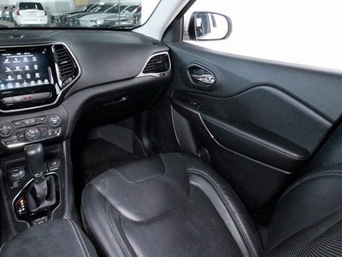 Used 2019 Jeep Cherokee Limited w/ Trailer Tow Group image 7